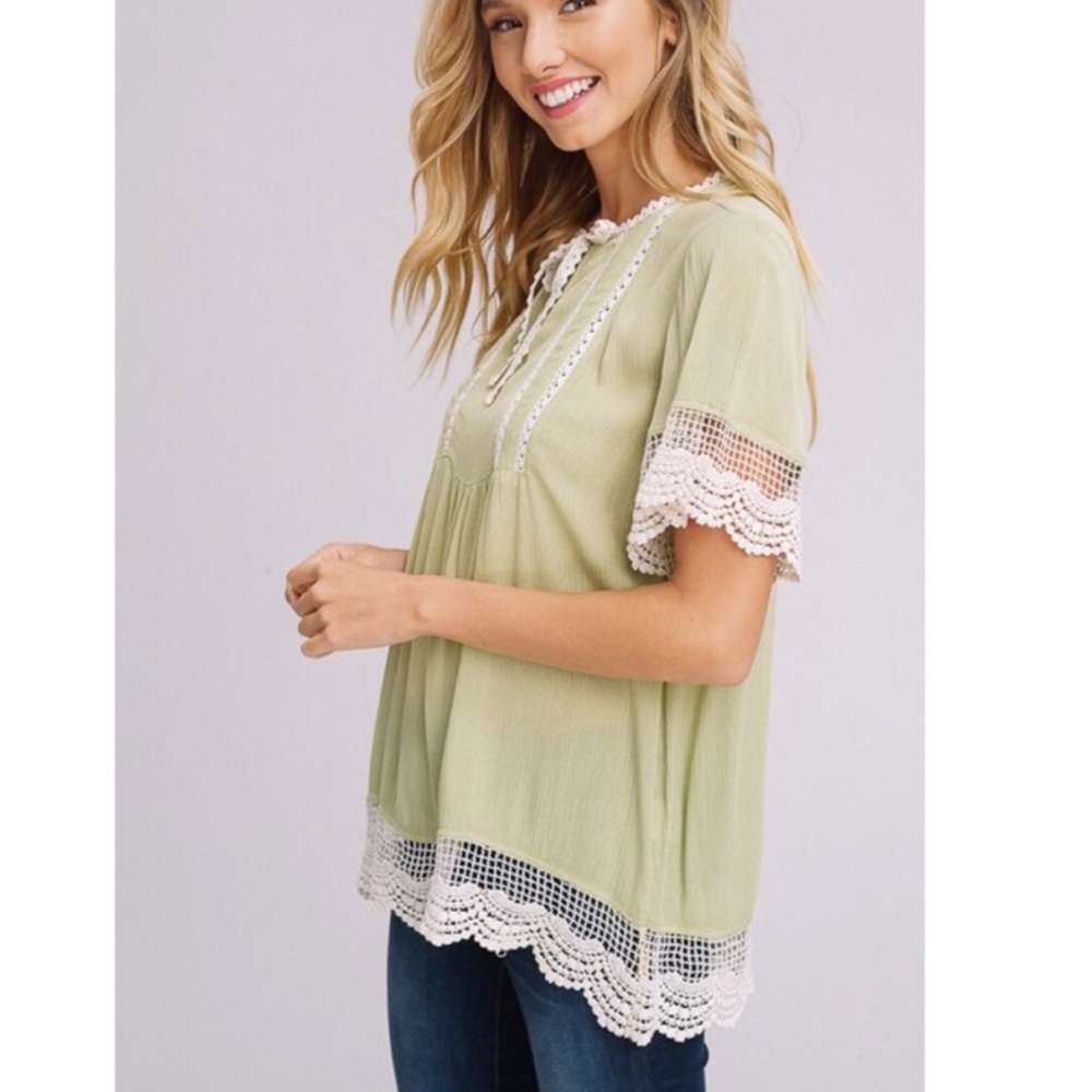 Listicle babydoll lace top - Picture 2 of 8